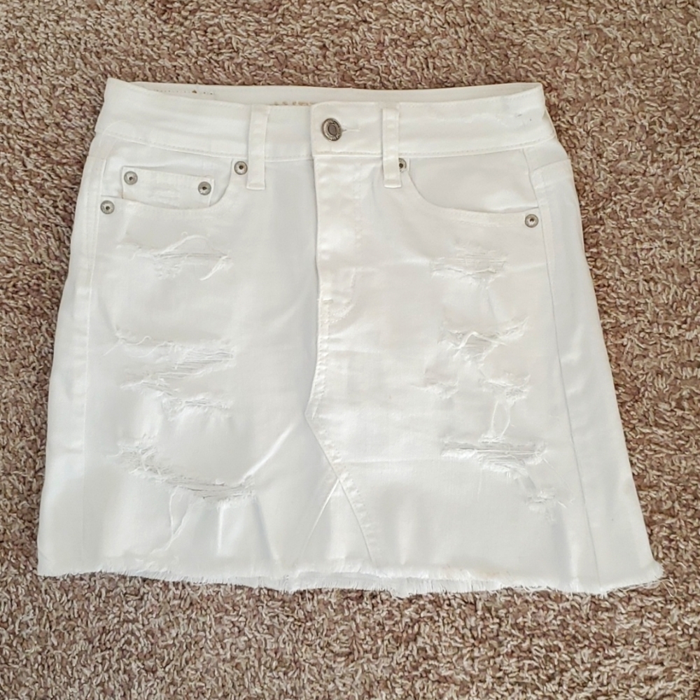 White American Eagle skirt, size 00, $15